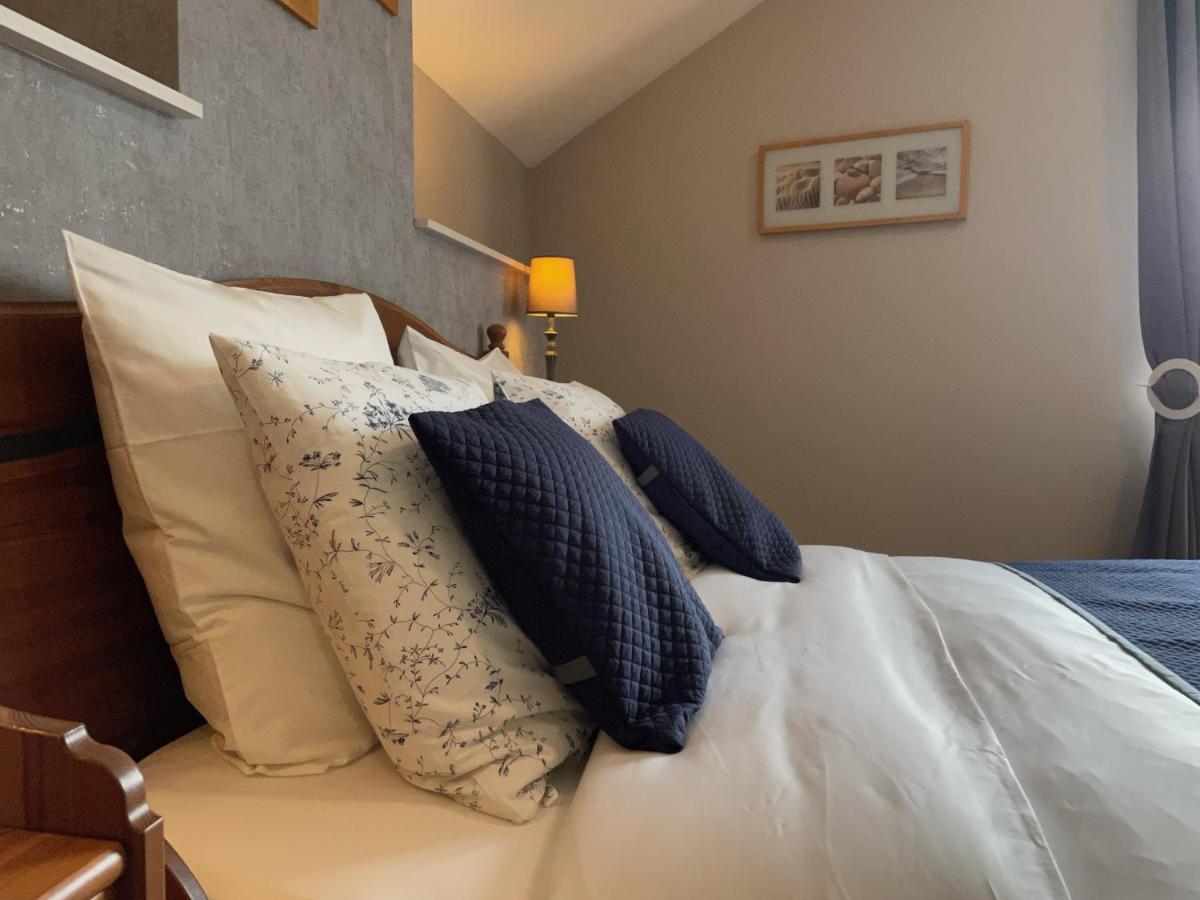 L'Oustaloise Bed & Breakfast Faugères Eksteriør bilde